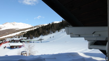 AXIS camera installed on the rooftop of Hotel Paré in Livigno